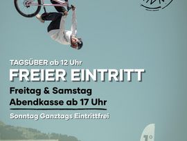Werbeplakat mit Mountainbiker und Eintrittspreisen