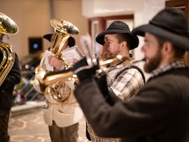 Brixlegger Weihnachtsmarkt Nikolauseinzug