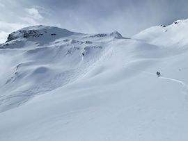 Steilhang zum Gipfel