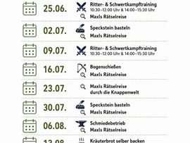 Programmübersicht der Knappenwelt mit Terminen und Mitmachangeboten für Kinder. Aufgelistet sind unter anderem Ritter- und Schwertkampftraining, Bogenschießen, Speckstein basteln, Schmiedebetrieb, Kräuterbrot backen sowie Maxls Rätselreise. Zusätzlich werden Hüpfburg und Kinderschminken angeboten.