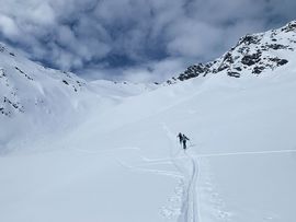 Steilhang zum Gipfel
