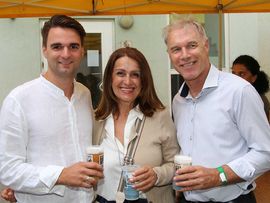 3 Besucher beim Dorffest Schwaz