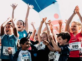 Teilnehmende Kinder beim Lechlauf Reutte