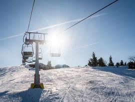 Skifahren und Winterurlaub im Kaiserwinkl bei den Bergbahnen Hochkössen in Tirol - freizeit-tirol.at