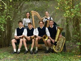 Vieltolmusig Gruppenfoto