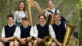 Vieltolmusig Gruppenfoto