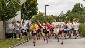 Läufer beim Start eines Rennens