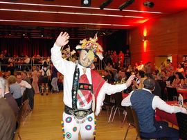 Huter Auftritt Feuerwehrball Rum