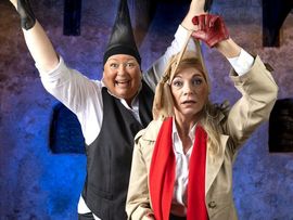 Bonni und Clyde jubeln 