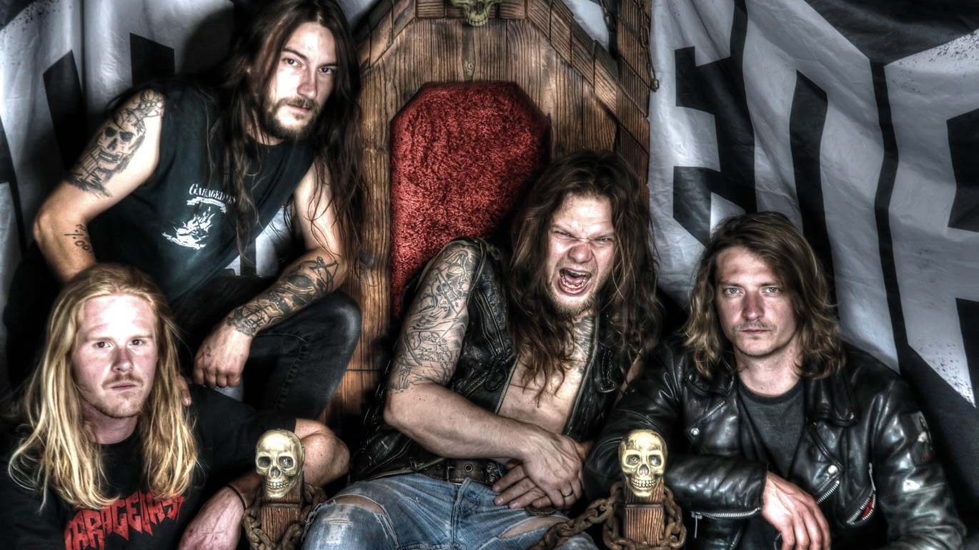 Gruppenfoto der österreichischen Heavy Metal Band Garagedays - freizeit-tirol.at