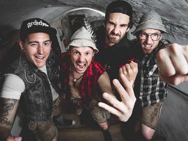 Vier Männer beim Rocktoberfest
