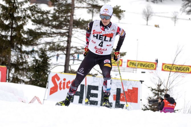 Sportler Johannes Lamparter beim Langlaufen