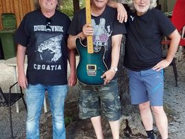 M.T. Bottles Blues-Rock Cover Band