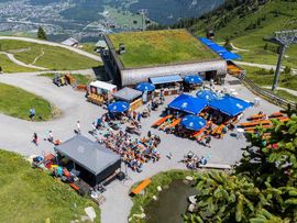 Fest auf der Bergstation