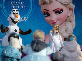 Meet and Greet von Eiskönigin und Olaf bei Reutte on Ice