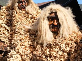 Maschgarar beim Flitschelarlauf