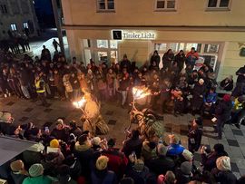 Menschenmenge und Krampusumzug