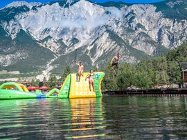 Bergsee mit Splash Track bei der Area 47