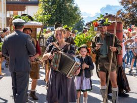 verkleidete Darsteller beim Schmugglerfest Kaiserwinkl