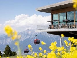 Patscherkofelbahn Terrasse Bergstation im Sommer