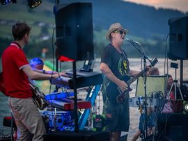 Liveband beim Sommernachtstraum in Kaiserwinkl