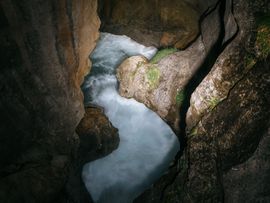 Fluss durch eine Höhle