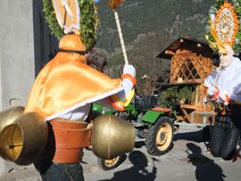 Maschgarar beim Flitschelarlauf