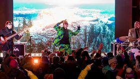 Bühnenshow beim Maschgerer Treffen in Reutte