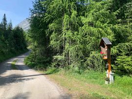 Wegkreuz zum Fundustal nach rund 450 HM