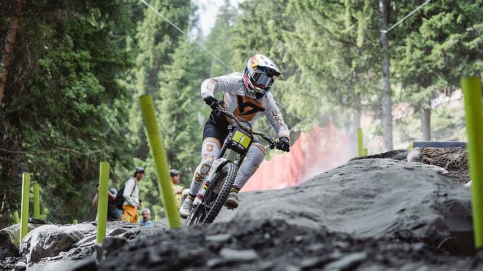 Valli Höll am Trail