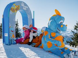 Kinderspaß auf der Steinplatte Winklmoos