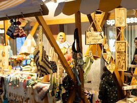 Schwazer Weihnachtsmarkt Verkaufsstand