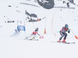 Skifahrer beim Skifahren