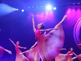 Ballerina auf Bühne