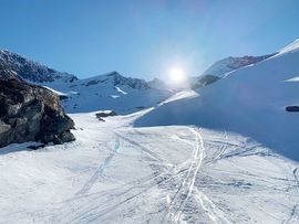 Skitour Kleiner Kaserer Aufstieg in der Sonne