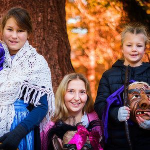 3 fetzige Hexen ohne Maske