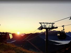 Sonnenuntergang in der Bergwelt Hanhenkamm