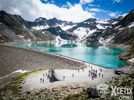 Teilnehmer am Speichersee beim Xletix im Kühtai