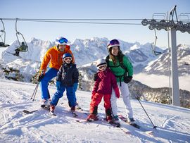 Winterurlaub mit der ganzen Familie bei den Bergbahnen Hochkössen im Kaiserwinkl in Tirol - freizeit-tirol.at