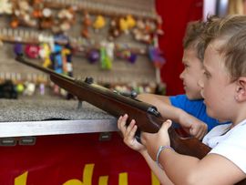 Kinder am Rummelmarkt