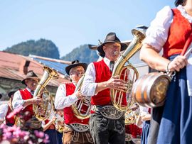 Musikkapelle beim Schmugglerfest in Kaiserwinkl