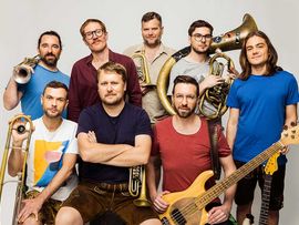 Gruppenfoto LaBrassBanda