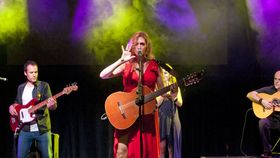 Tori Sparks Bühnenperformance 