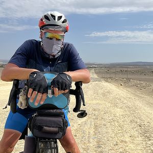 Thomas Widerin in der Wüste