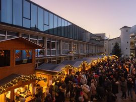 Schwazer Weihnachtsmarkt Abendstimmung